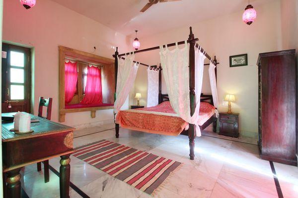 The Mama's Resort & Camp